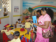 幼稚園での教育風景（スリランカ）